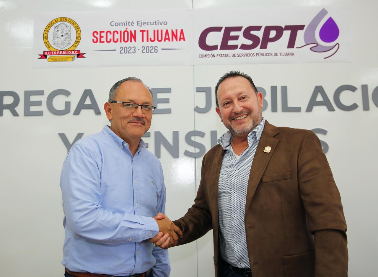 ENTREGA CESPT Y SINDICATO DE BURÓCRATAS JUBILACIONES Y PENSIONES A PERSONAL DE LA PARAESTATAL