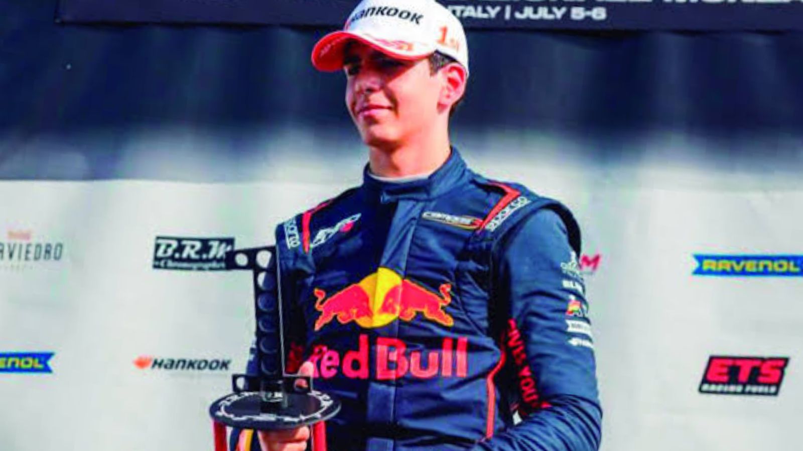 Ernesto Rivera gana en Monza y hace historia para el automovilismo nacional