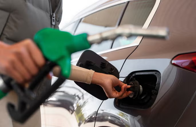 Hacienda retira estímulo fiscal a gasolina; sube el costo del litro