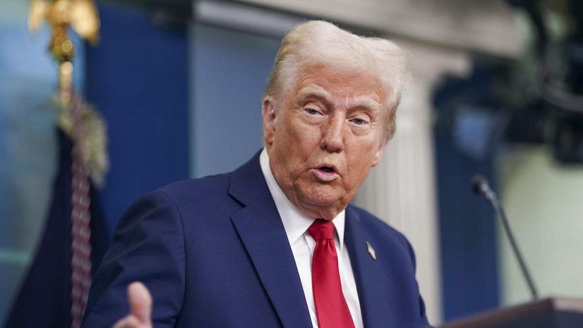 México califica de “trato injusto” aranceles del 30% anunciados por Trump y ya negocia