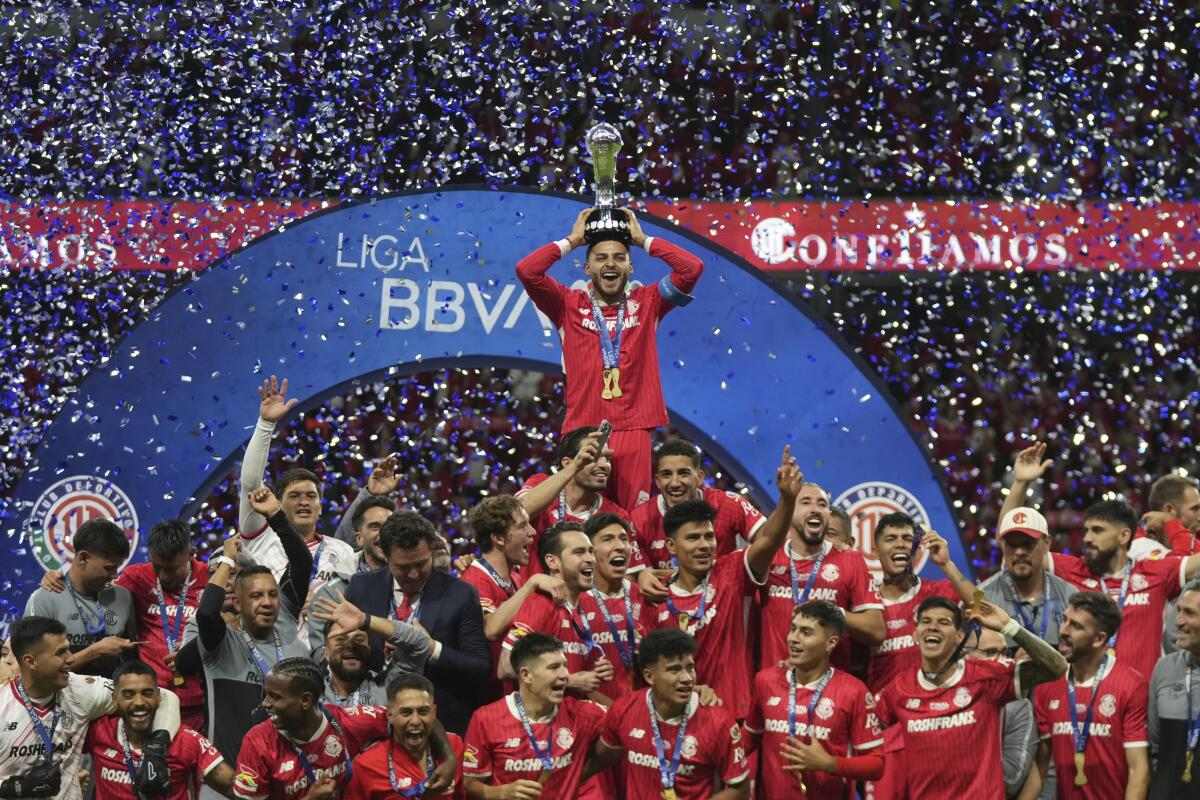 Toluca se corona Campeón de Campeones tras vencer al América