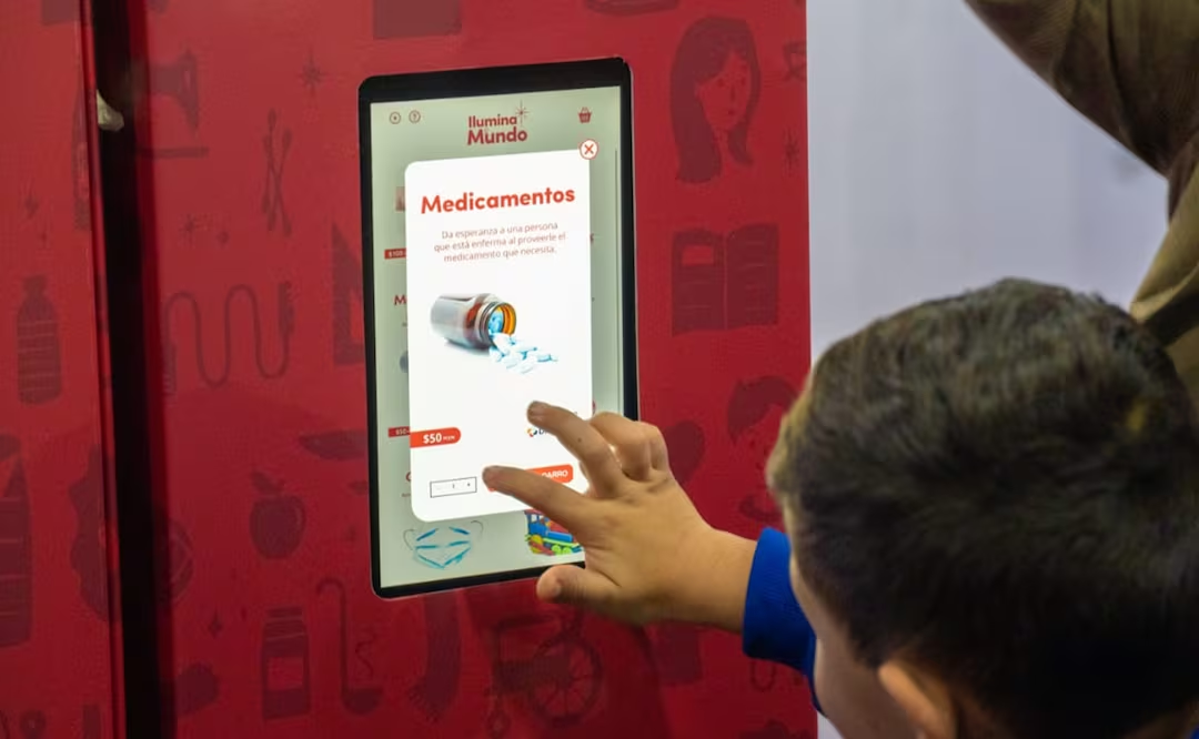 Máquinas expendedoras de caridad regresan a México: dona ropa, medicinas y alimentos en temporada navideña