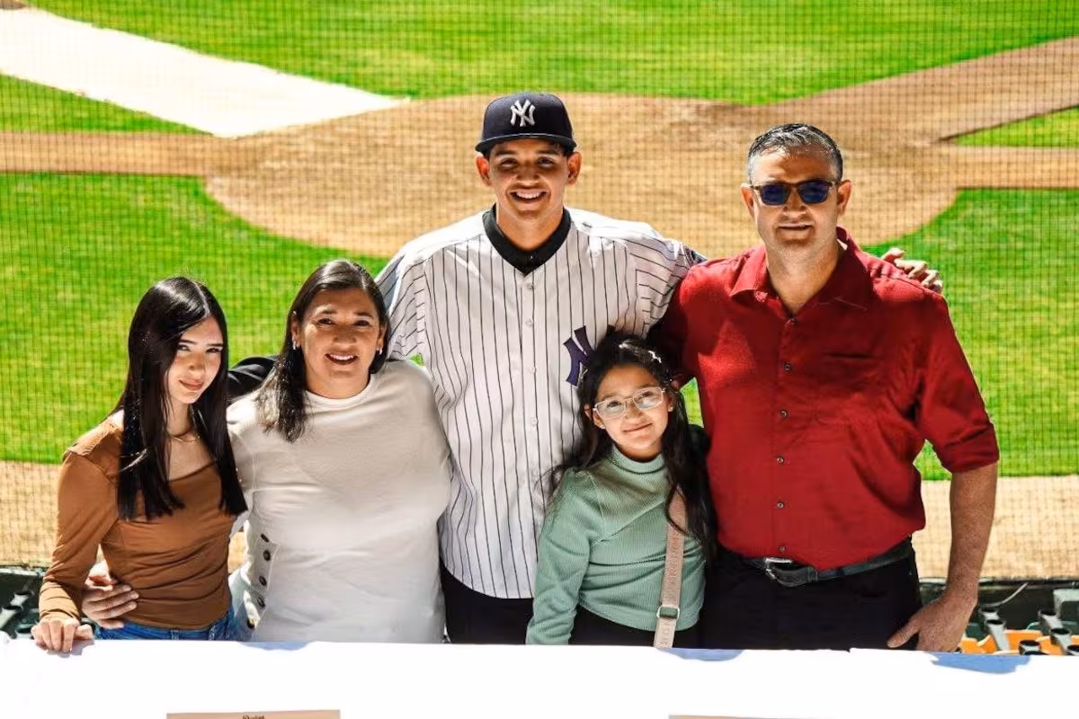 Yankees firman al pitcher hermosillense Yael Cancio