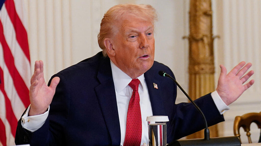 Trump amenaza con imponer aranceles a países que se opongan a su plan sobre Groenlandia