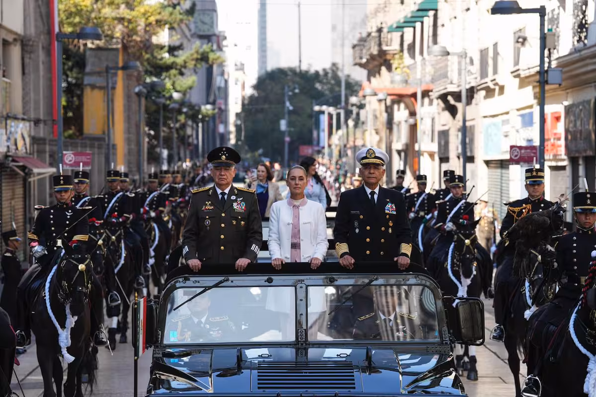 Presidenta Sheinbaum encabeza conmemoración de la Marcha de la Lealtad y destaca unión entre Fuerzas Armadas y ciudadanía