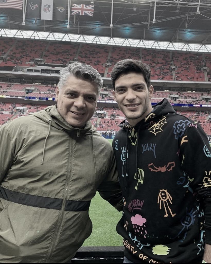 Fallece padre de Raúl Jiménez