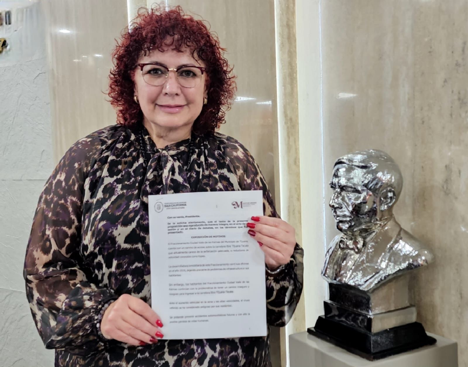 Diputada Maythé Méndez propone garantizar vivienda a familias de policías caídos en servicio