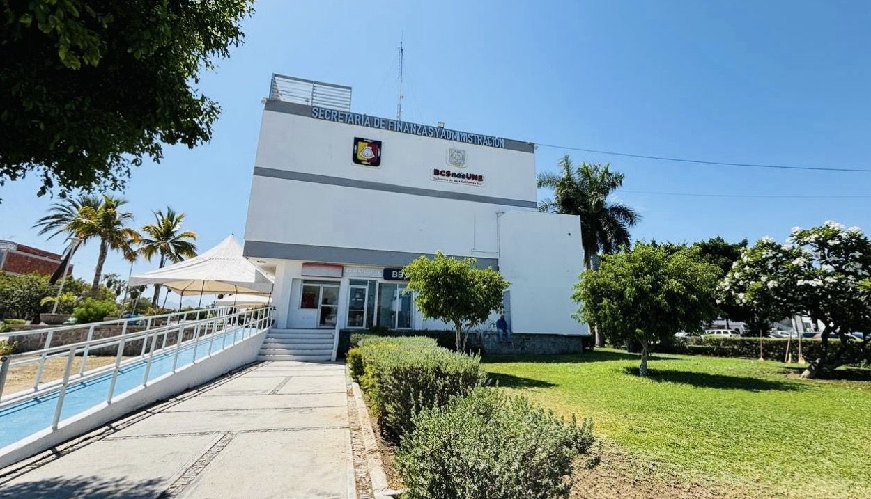 Ajusta Finanzas BCS atención en módulos