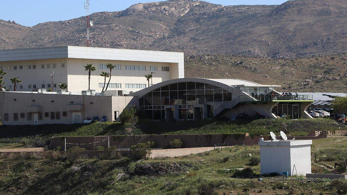 UABC busca ampliar rutas de transporte para estudiantes en Valle de Las Palmas y Rosarito