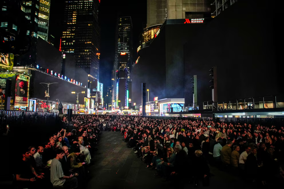 Gucci convierte Times Square en una pasarela y busca recuperar su liderazgo en la moda