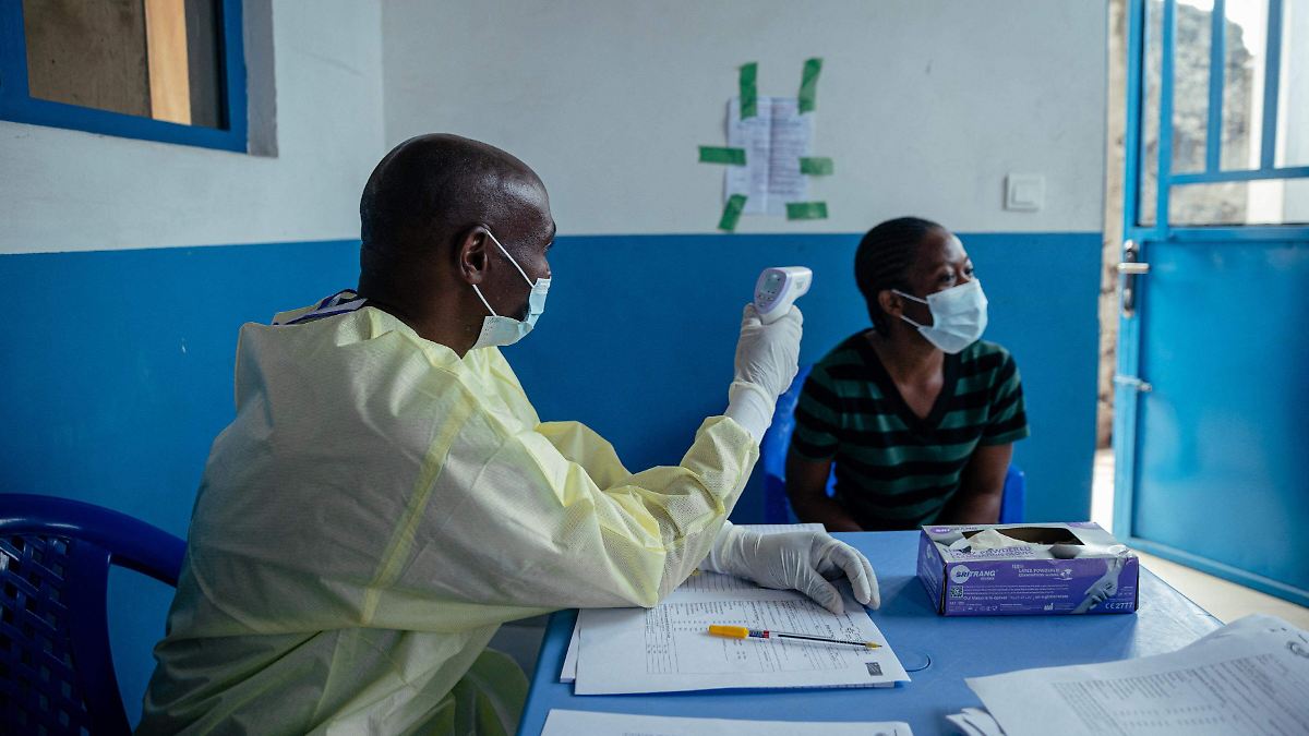 OMS alerta por brote de Ébola