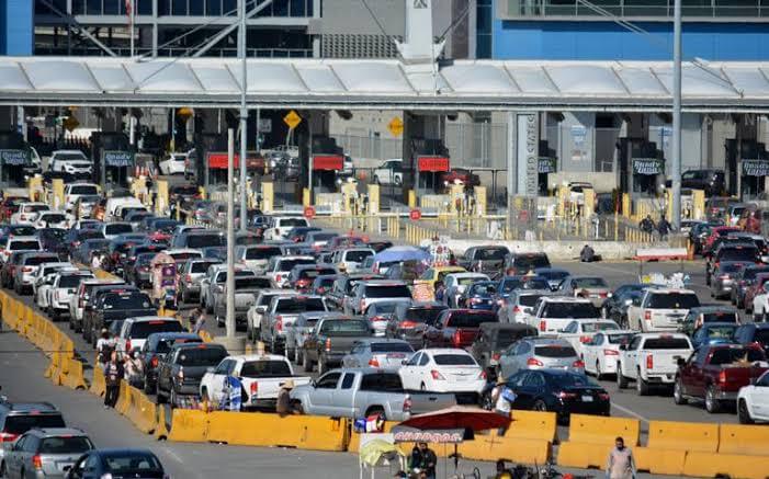 Largas filas en la frontera comienzan a frenar decisiones de compra de vivienda en Tijuana